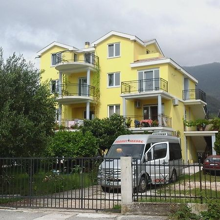 Apartments Olga Tivat Bilik gambar