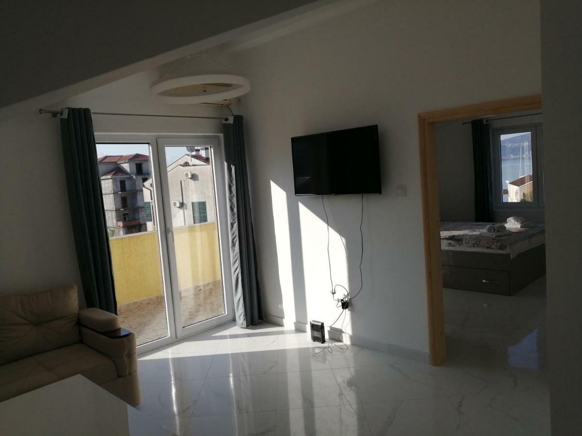 Apartments Olga Tivat Luaran gambar